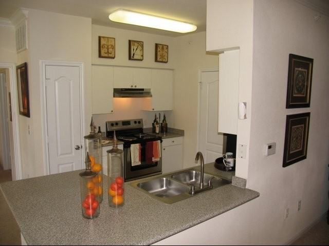 San Simeon - Photo 3 of 6