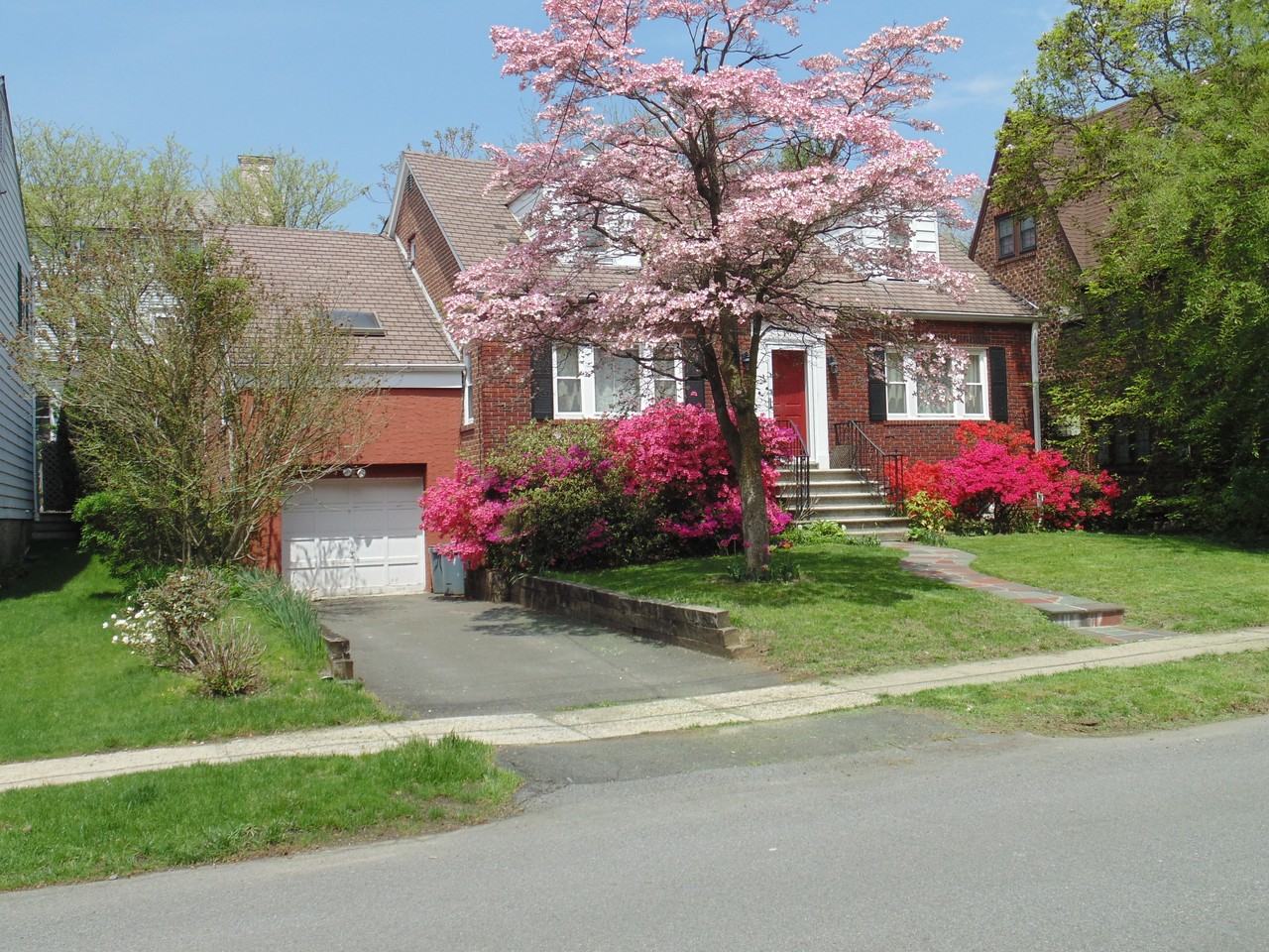 91 Reed Ave - Photo 3 of 13