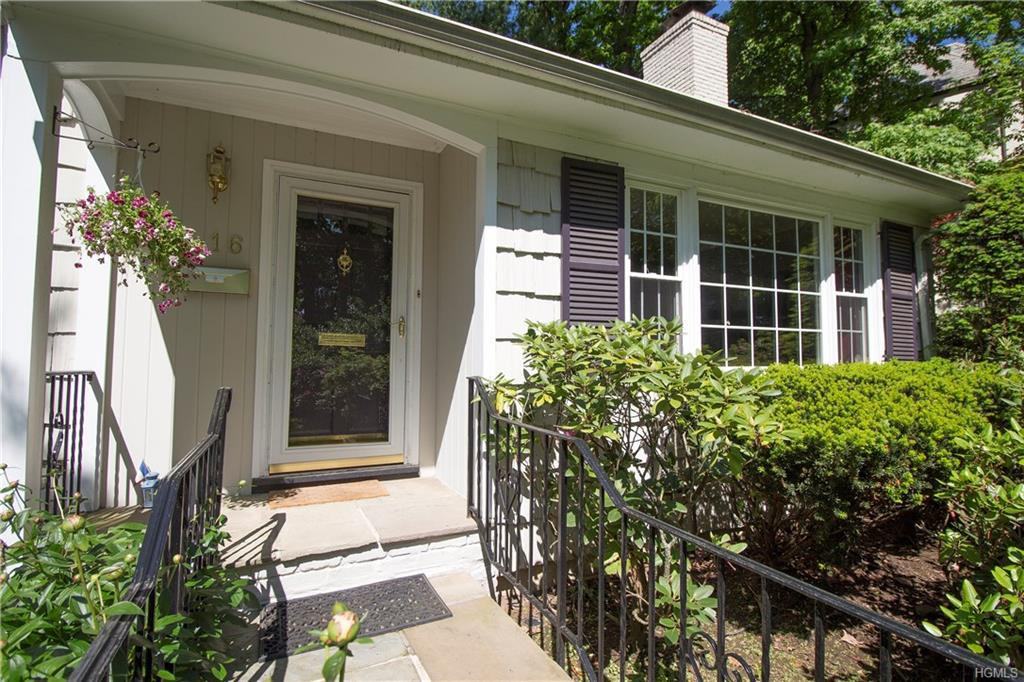 16 Normandy Ln - Photo 3 of 25