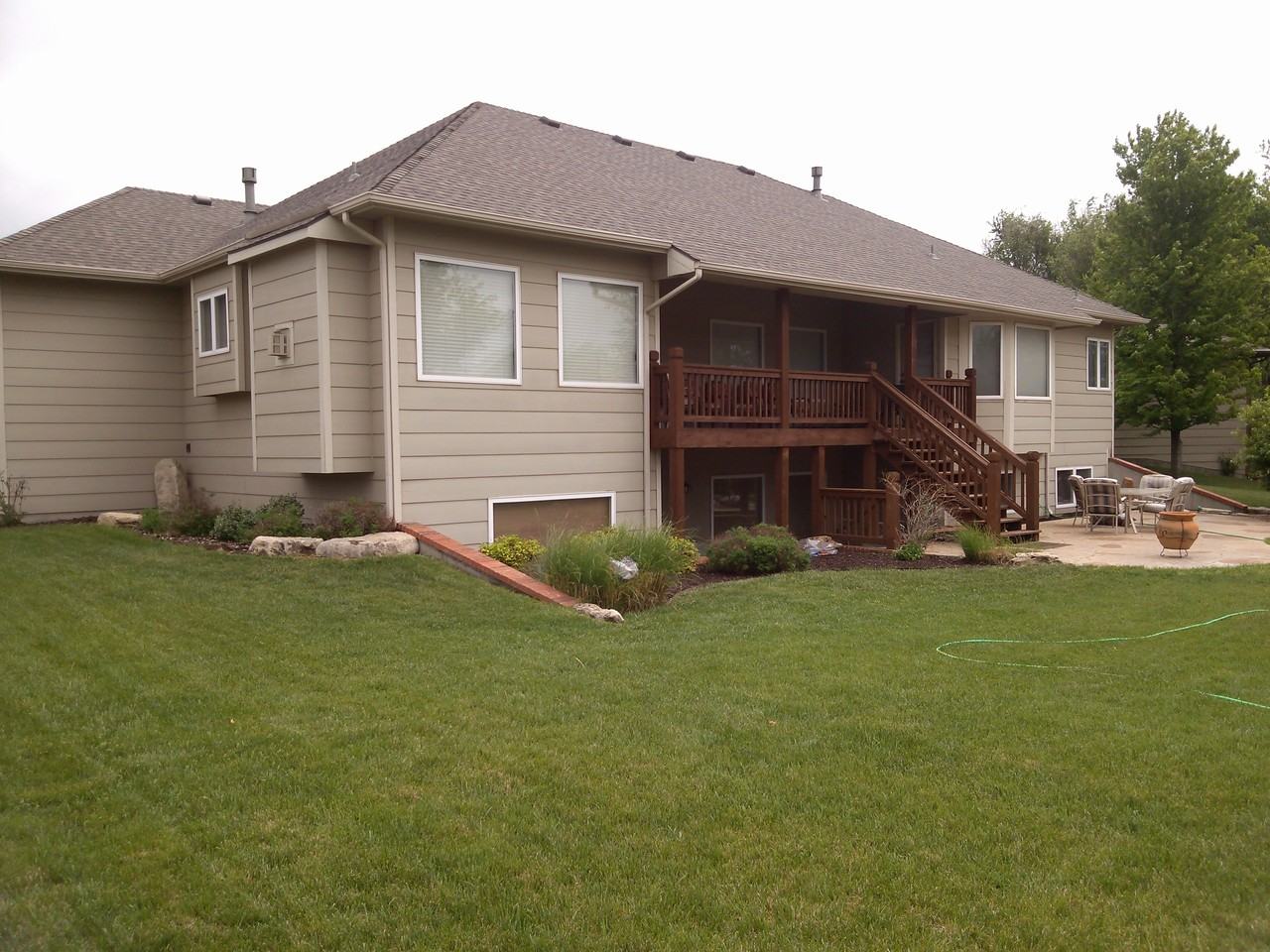 13813 W Onewood St - Photo 2 of 24