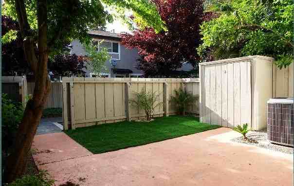 493 Daisydell Ct - Photo 2 of 13