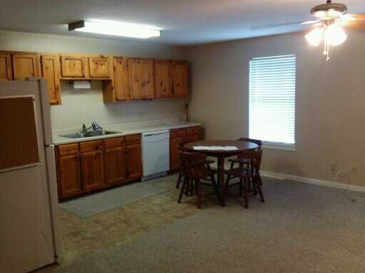 1316 Buckingham Dr - Photo 2 of 7