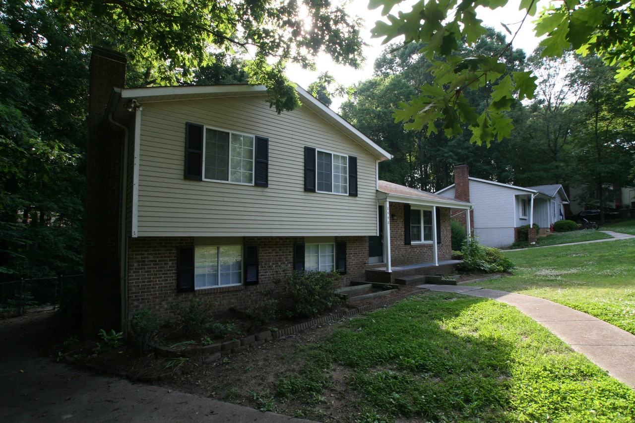 8448 Huntdale Ct - Photo 2 of 18
