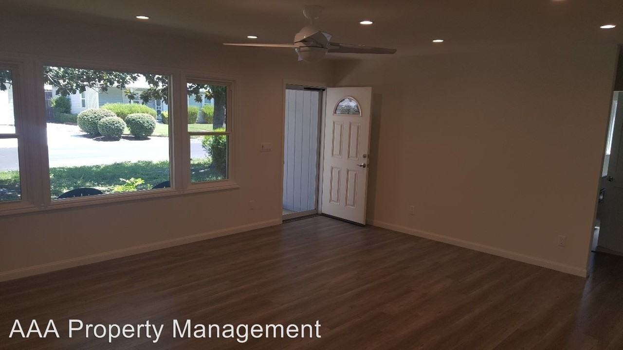 1839 Noemi Dr - Photo 3 of 18