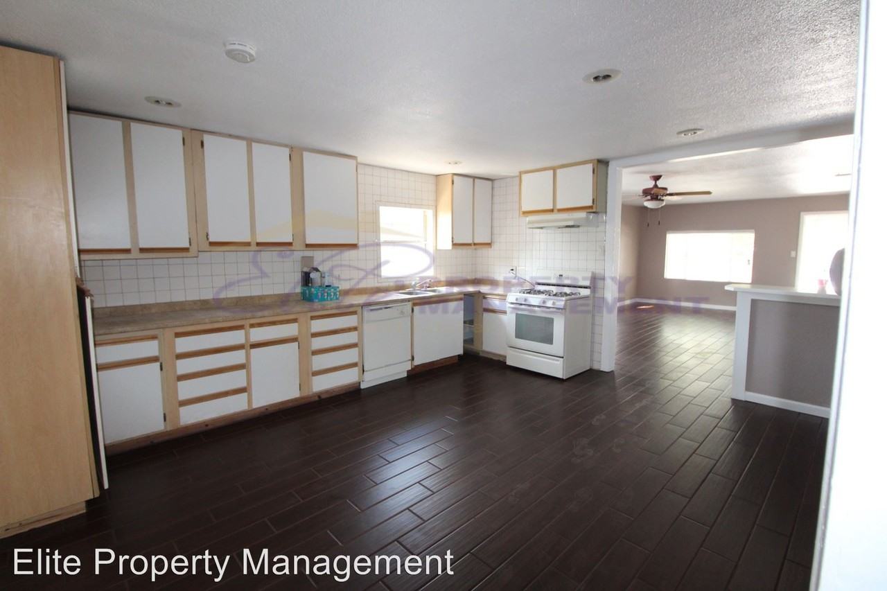 3704 Ellis St - Photo 3 of 7