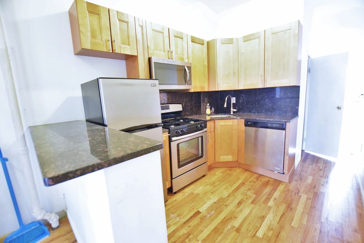 Stagg Street & Waterbrige St #2r