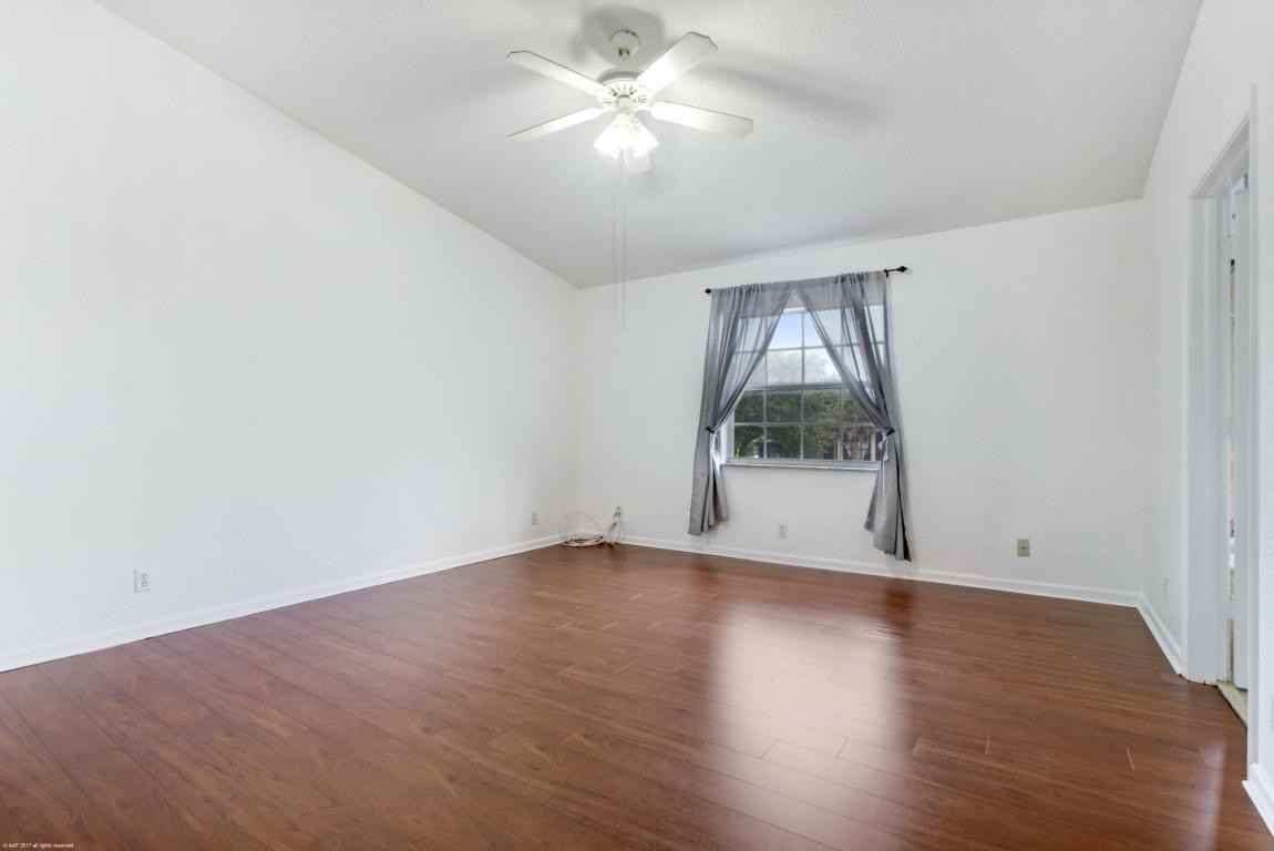 1438 Hawthorne Place - Photo 2 of 24