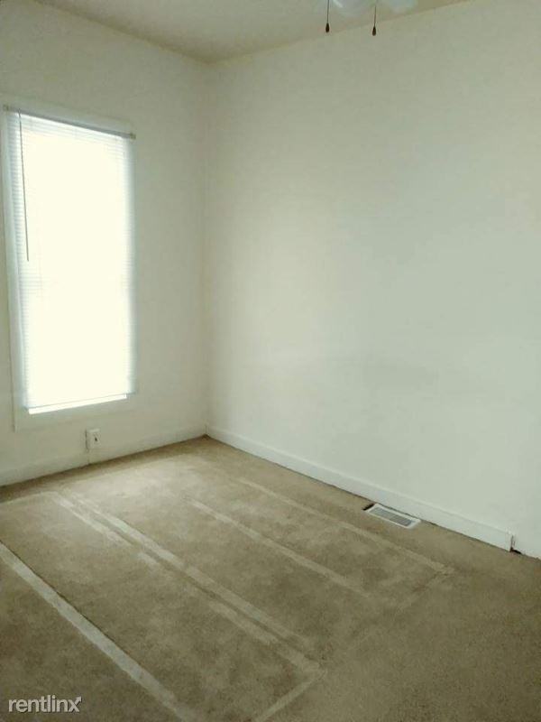 1315 Knollwood Ave - Photo 3 of 4