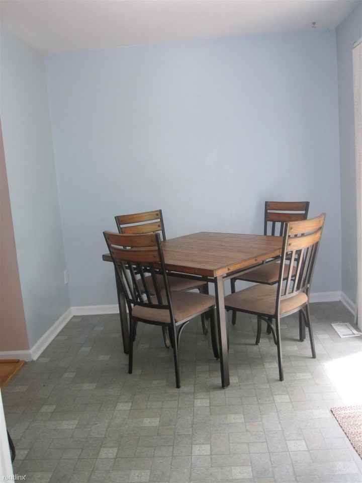 1087 Holmespun Dr - Photo 2 of 4