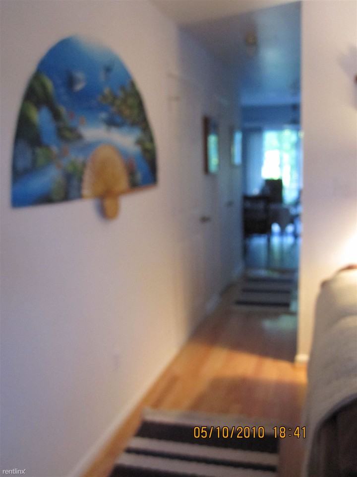 1087 Holmespun Dr - Photo 3 of 4