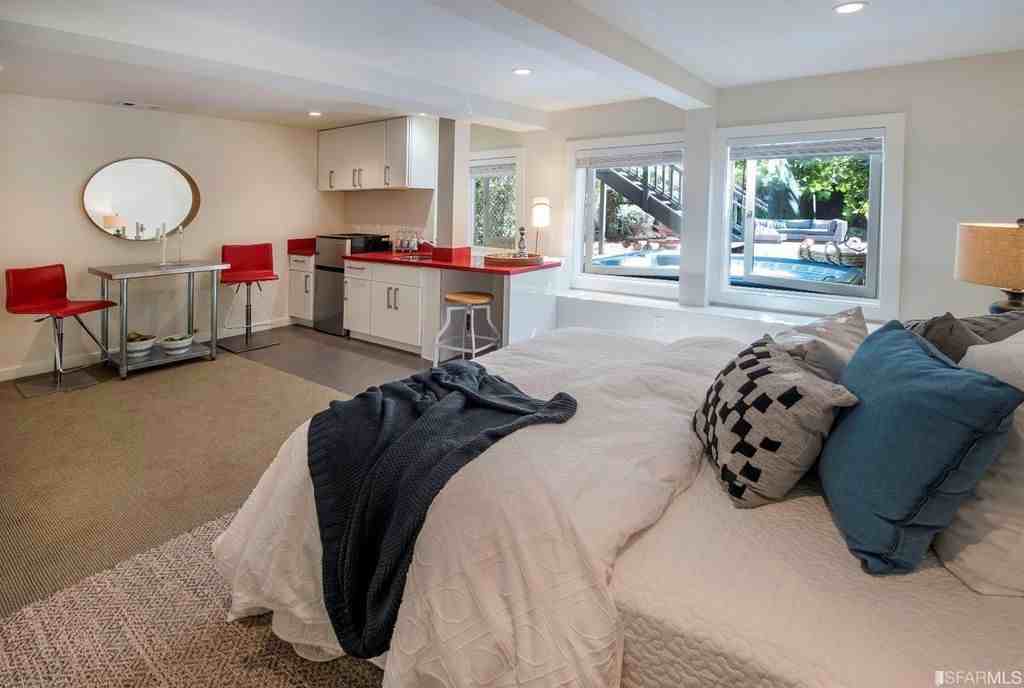 2033 Hayes Street - Photo 3 of 6