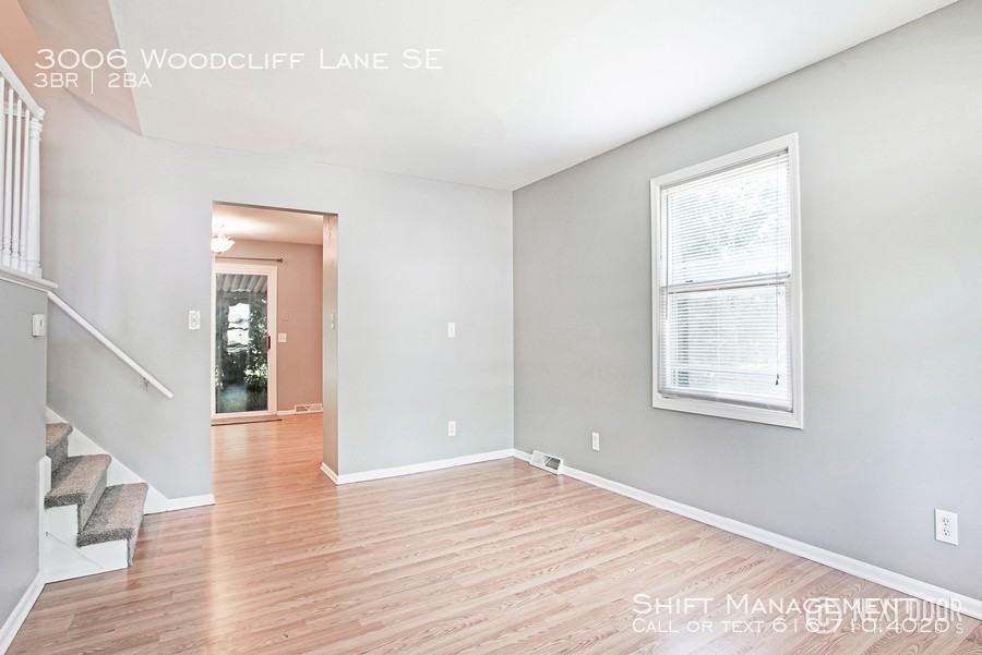 3006 Woodcliff Ln SE - Photo 2 of 16