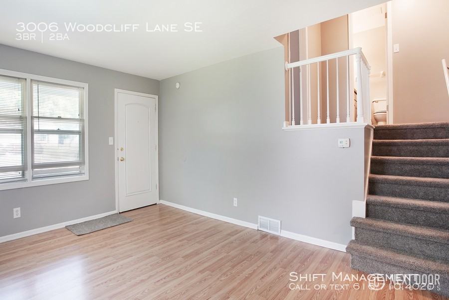 3006 Woodcliff Ln SE - Photo 3 of 16