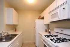 Woodstock Commons - Photo 6 of 10