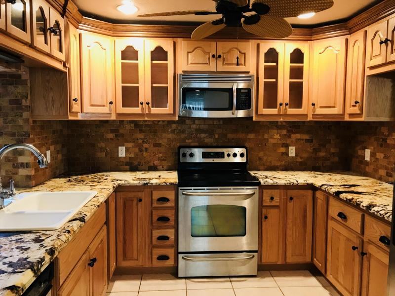 500 Douglas Drive - Photo 2 of 7