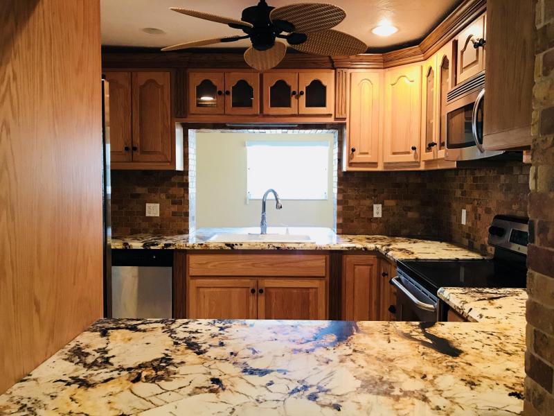 500 Douglas Drive - Photo 3 of 7