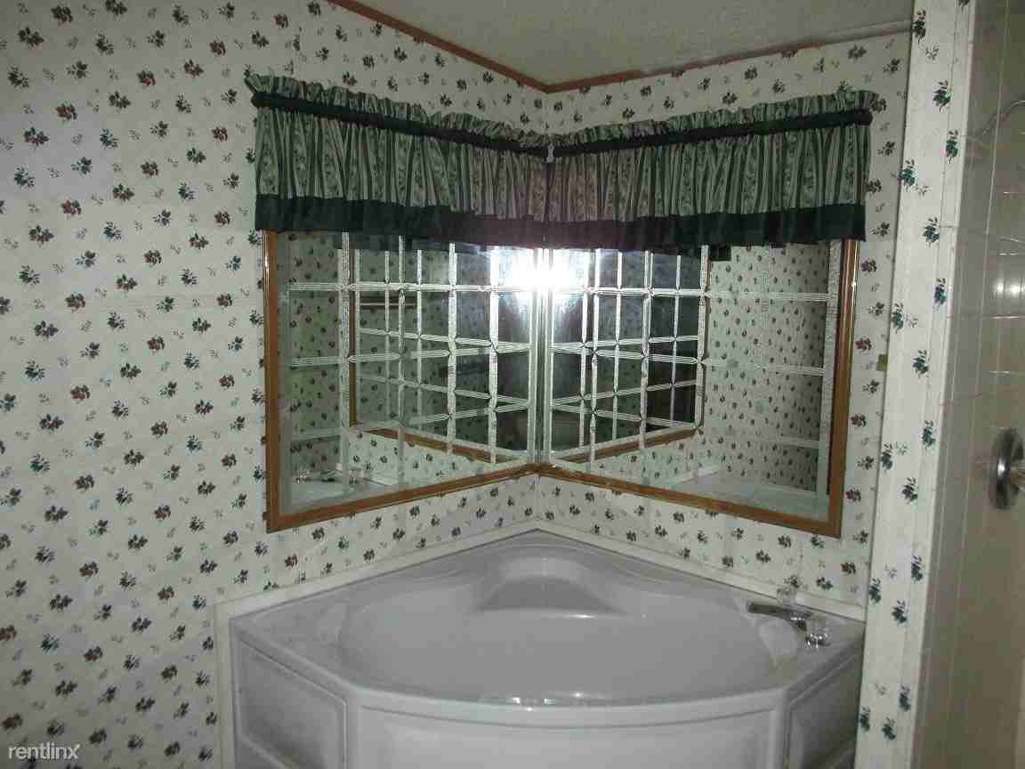 330 Bethlehem Cir - Photo 3 of 30