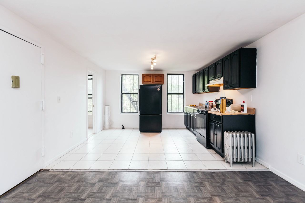 318 Hart Street #31VQ