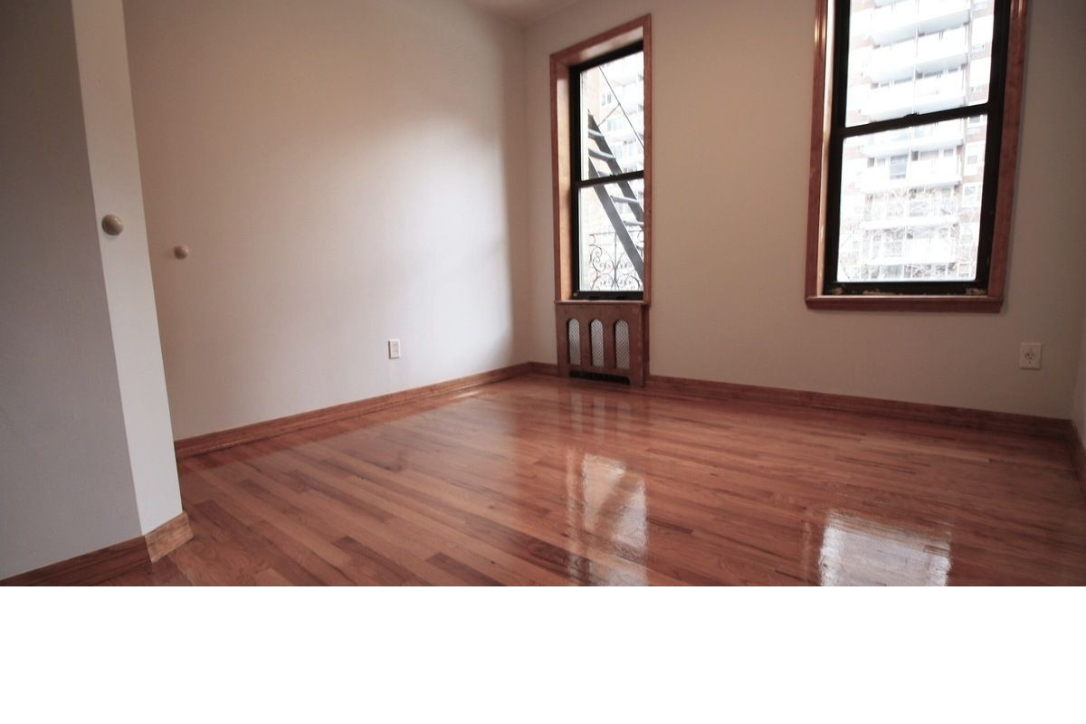 SS-587 Riverside Drive #1E