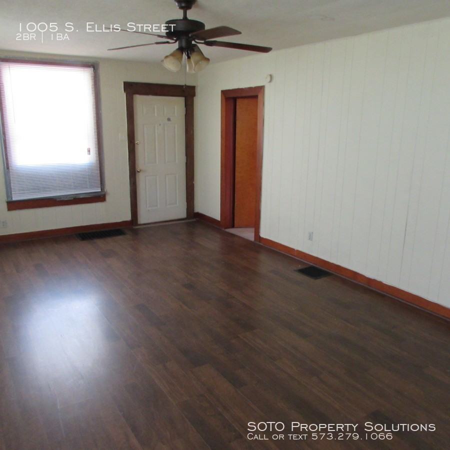 1005 S Ellis St - Photo 3 of 8