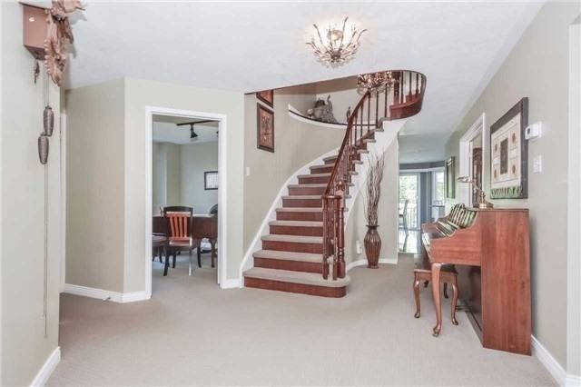 528 Edenvalley Crescent - Photo 2 of 16