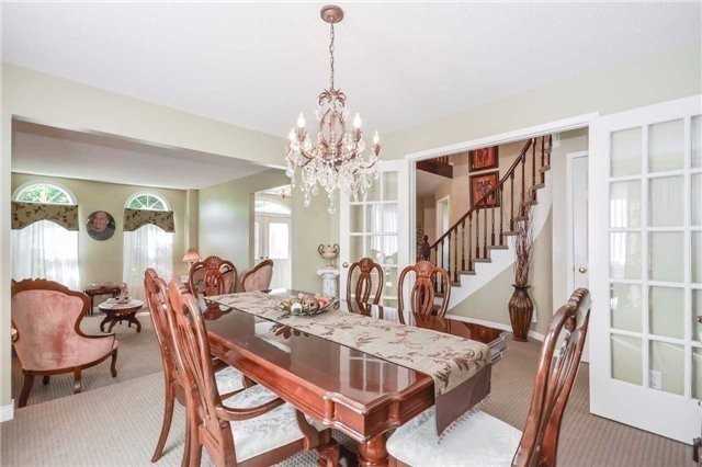 528 Edenvalley Crescent - Photo 3 of 16