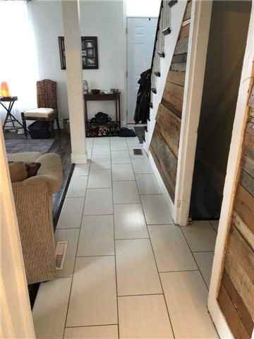 411 Waterloo St S - Photo 2 of 10