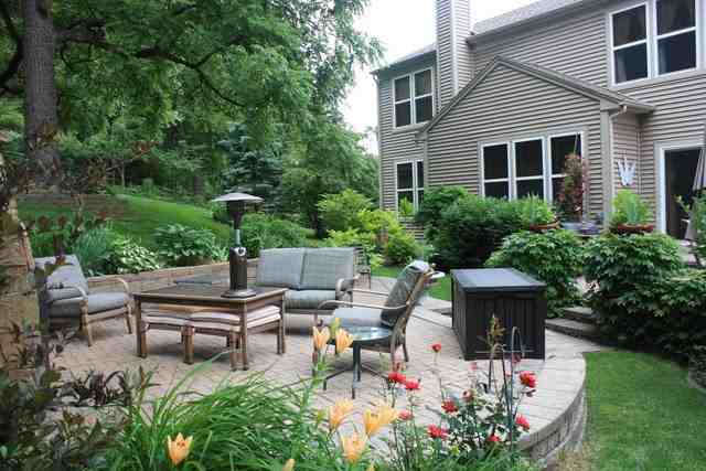 715 Blue Ridge Dr - Photo 2 of 10