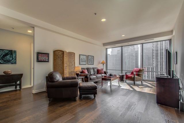 240 E Illinois St #1805 - Photo 3 of 11