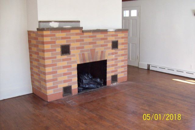 2110 Lewis Ave - Photo 2 of 9