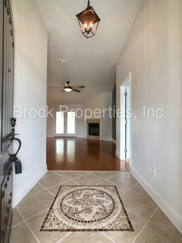 1817 Southbay Dr - Photo 2 of 49