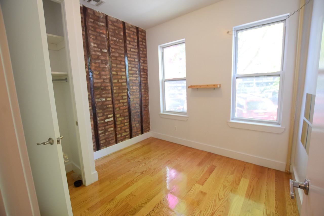 31 Montrose Avenue #mn