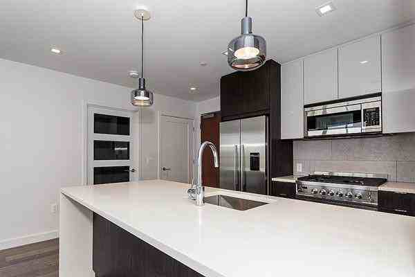 375 Canal St #803 - Photo 3 of 18