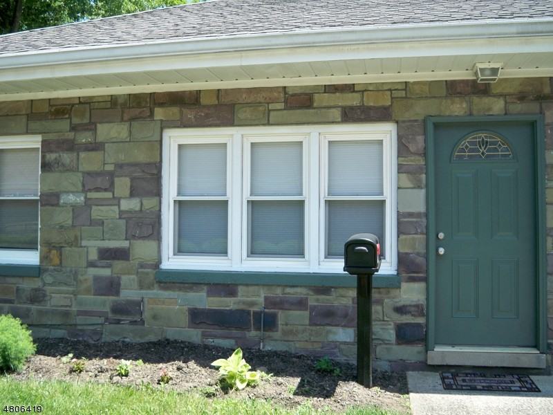 848 Belmont Ave - Photo 2 of 17