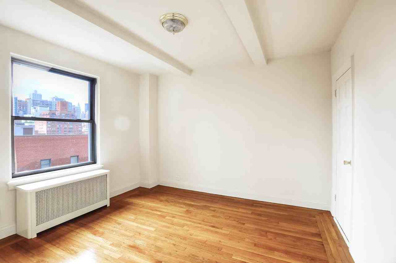 3rd Ave & E 38th St - Photo 4 of 6