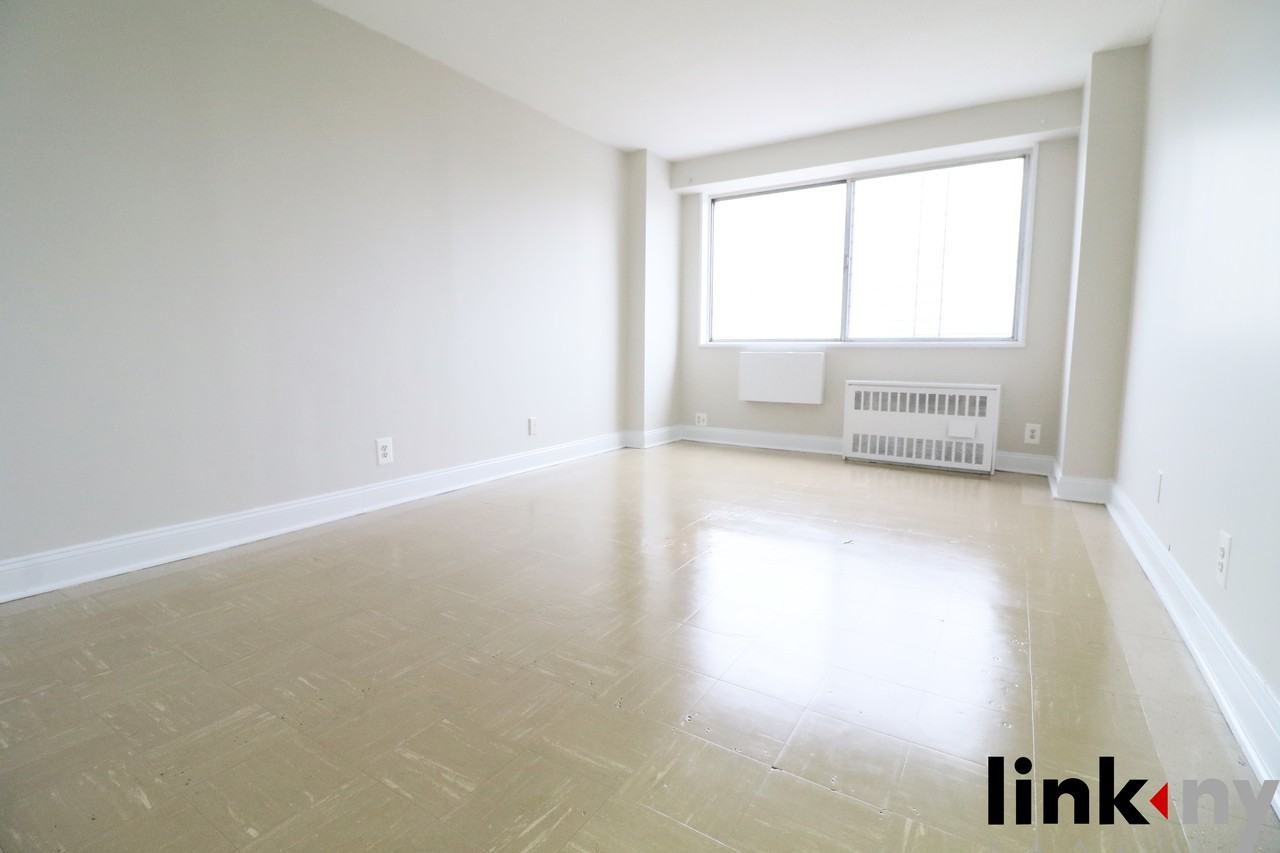 40 East Sidney Avenue #6F