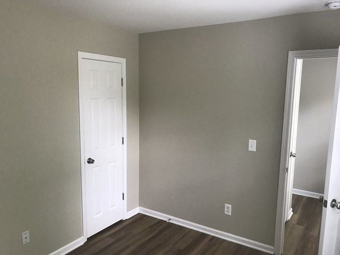 605 Billingsley Rd - Photo 3 of 8