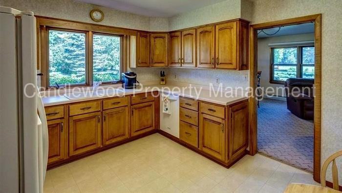 1003 Wambold Dr - Photo 3 of 15