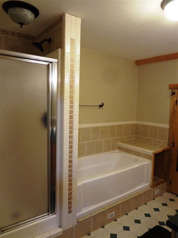 2042 Weston Dr - Photo 2 of 8
