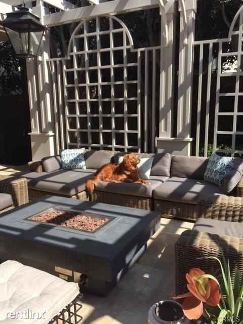 837 5th St - Photo 3 of 32