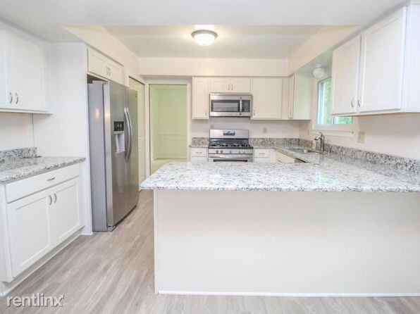 1943 Birchwood Dr - Photo 2 of 11