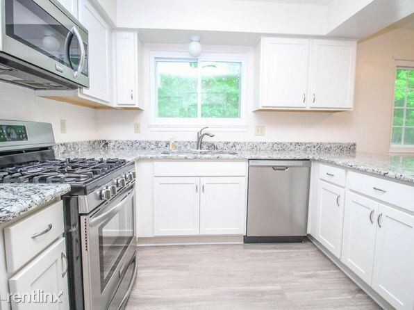 1943 Birchwood Dr - Photo 3 of 11