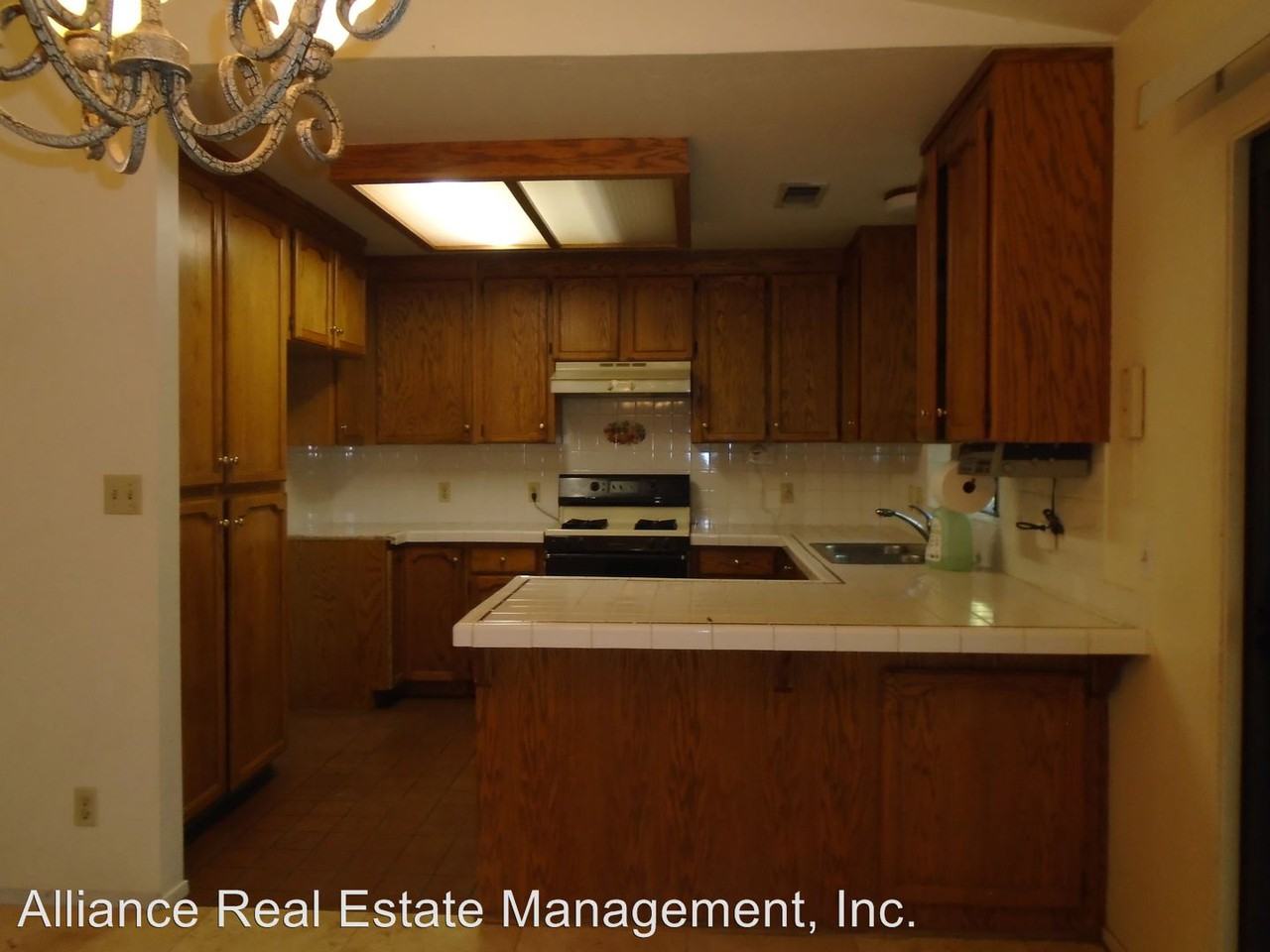 16138 Shoshannah Ln - Photo 3 of 9