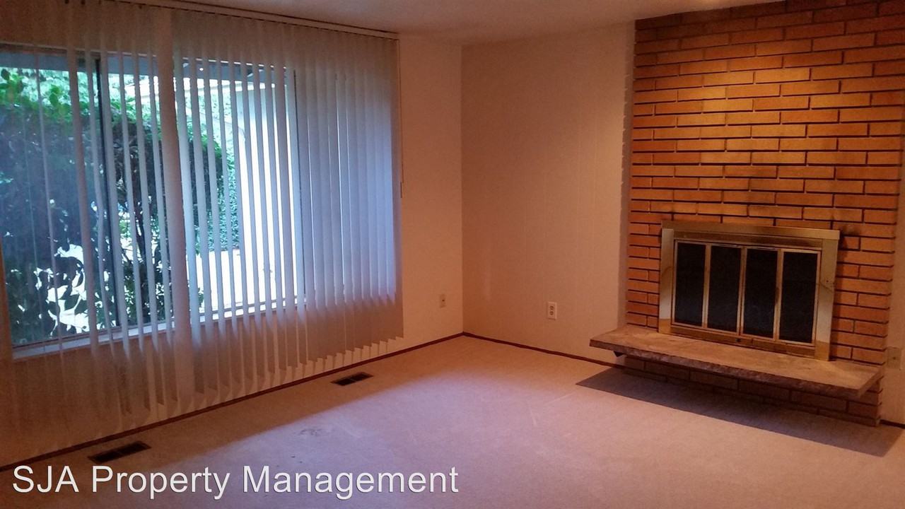 7330 128th Ave NE - Photo 2 of 12