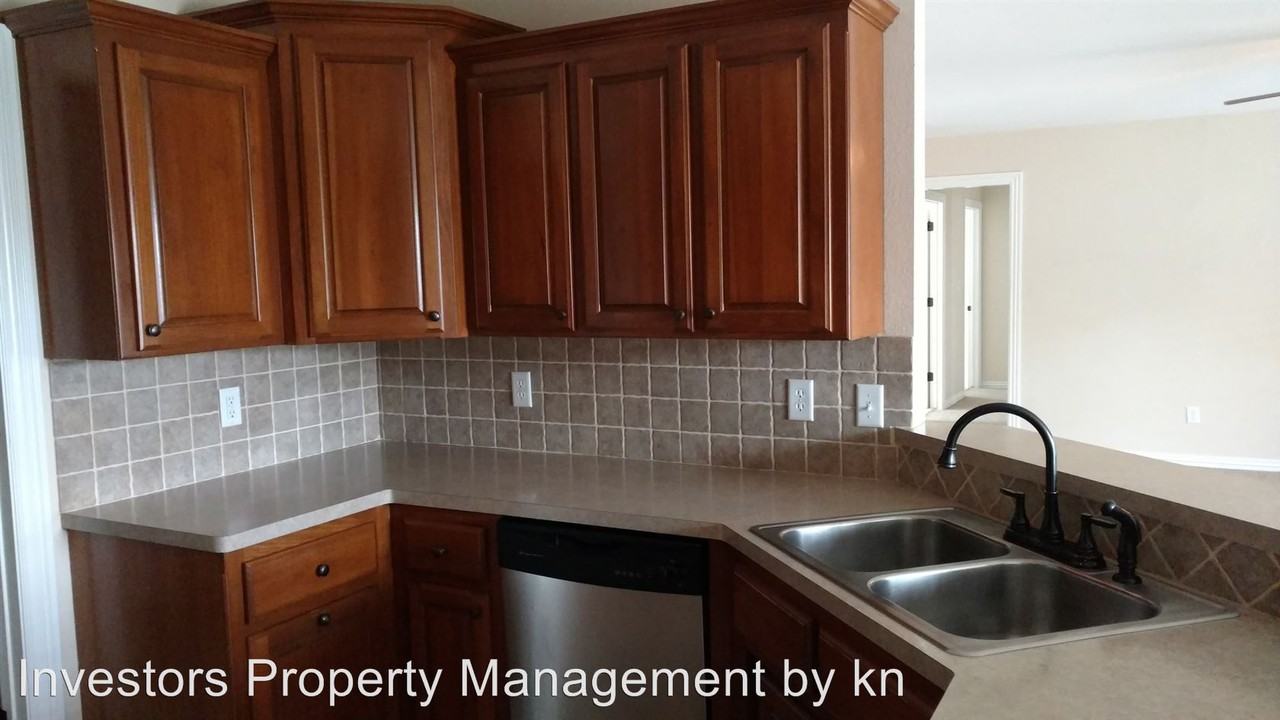 317 Ketchikan Dr - Photo 2 of 14