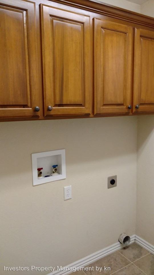 317 Ketchikan Dr - Photo 3 of 14