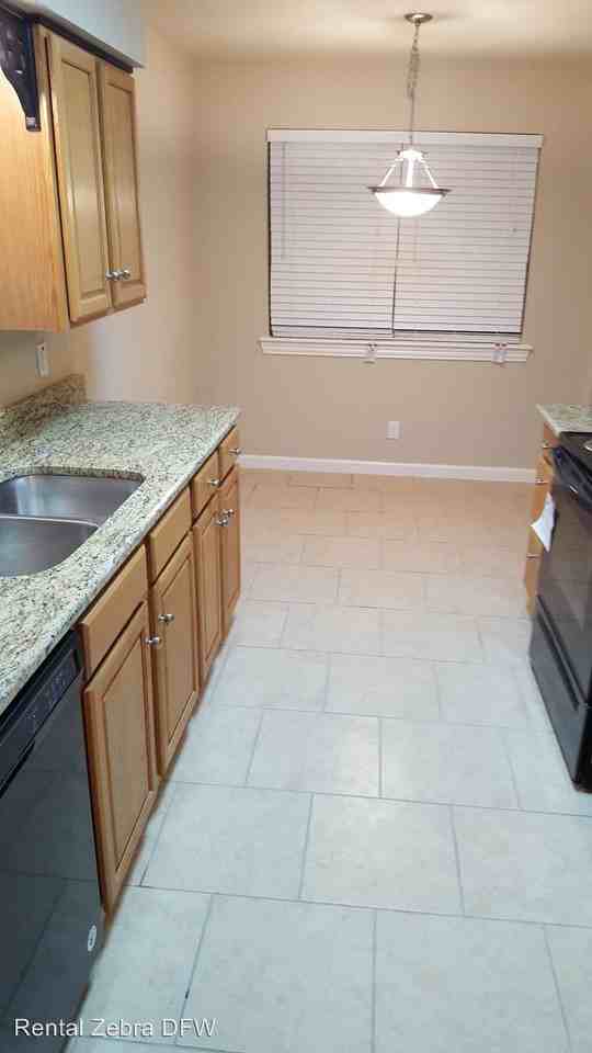 2939 Longmeade Dr - Photo 2 of 26