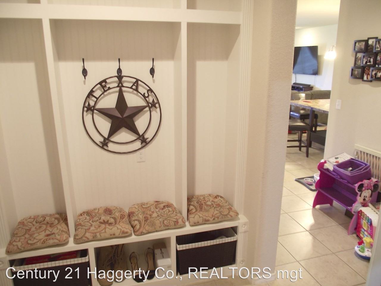 14677 Randall Cunningham - Photo 2 of 25