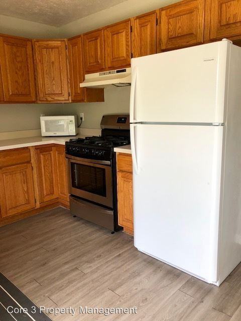 100 Genoa Dr - Photo 3 of 13