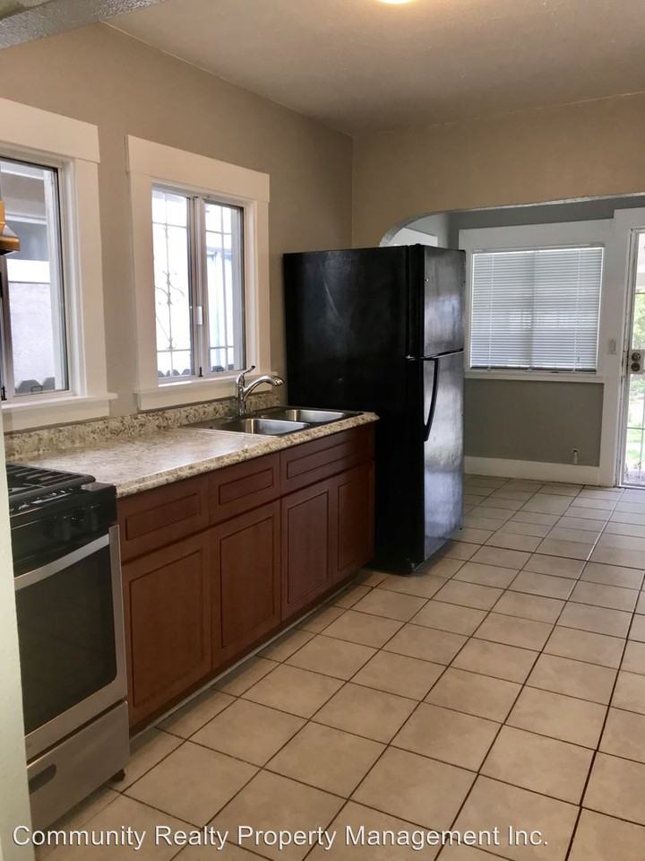 1614 Seminary Ave - Photo 3 of 7